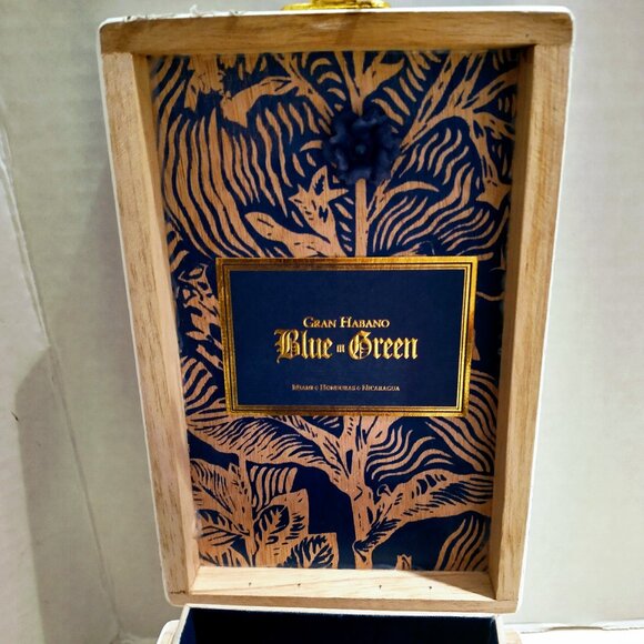 Suenos de Saundra Upcycled Collection, RARE Blue in Green Cigar Box, Home Decor - Picture 5 of 10